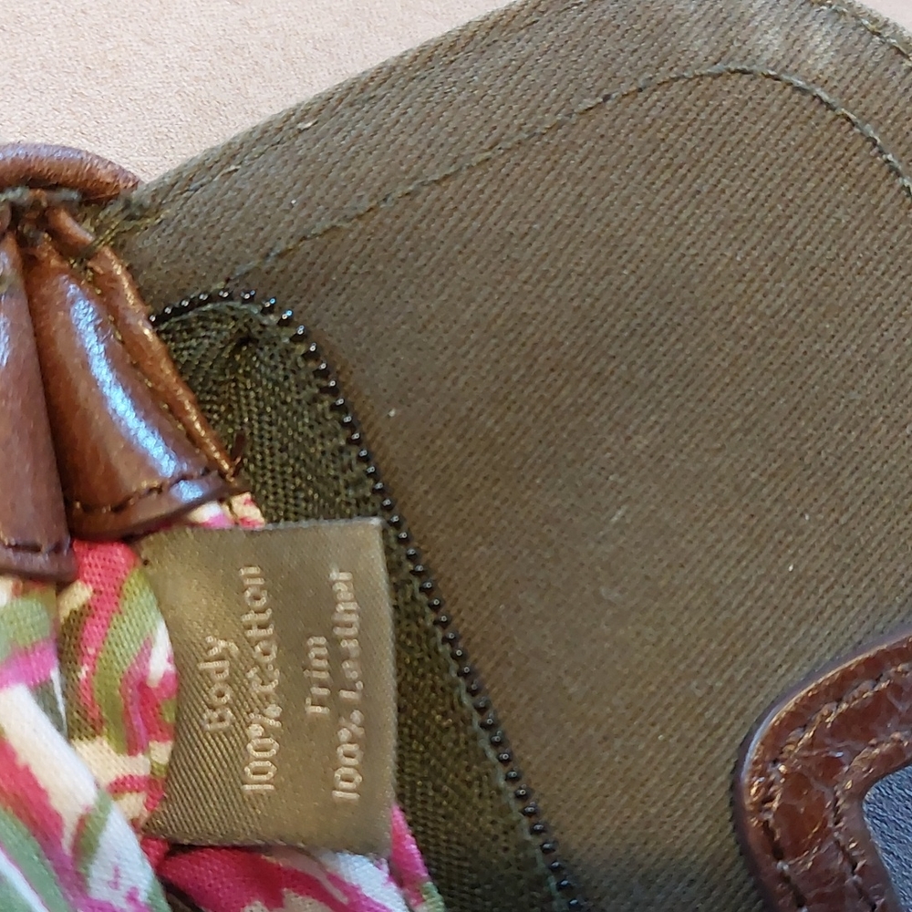 Vera Bradley Tote - Picture 10 of 17